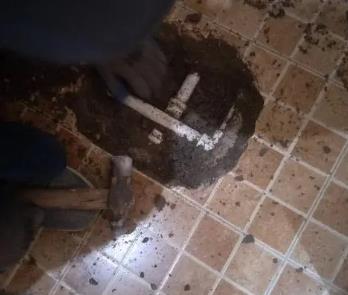 广丰卫生间漏水维修公司为您分享下卫生间渗水如何处理及注意事项